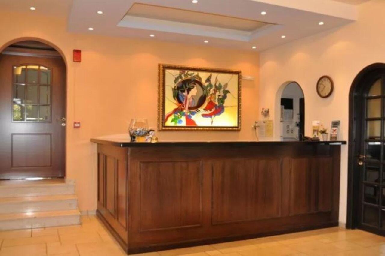 Hotel Chris Атина Екстериор снимка
