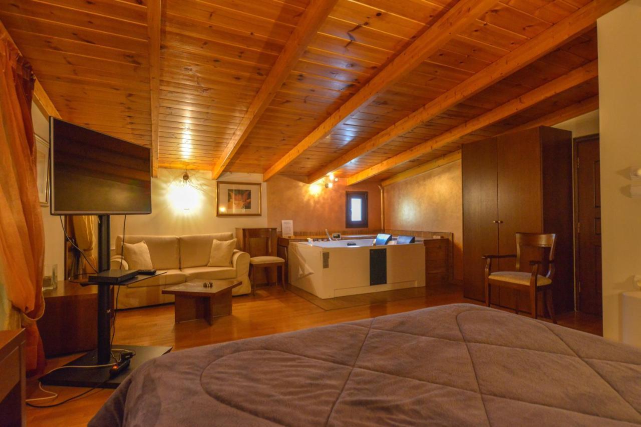 Hotel Chris Атина Екстериор снимка