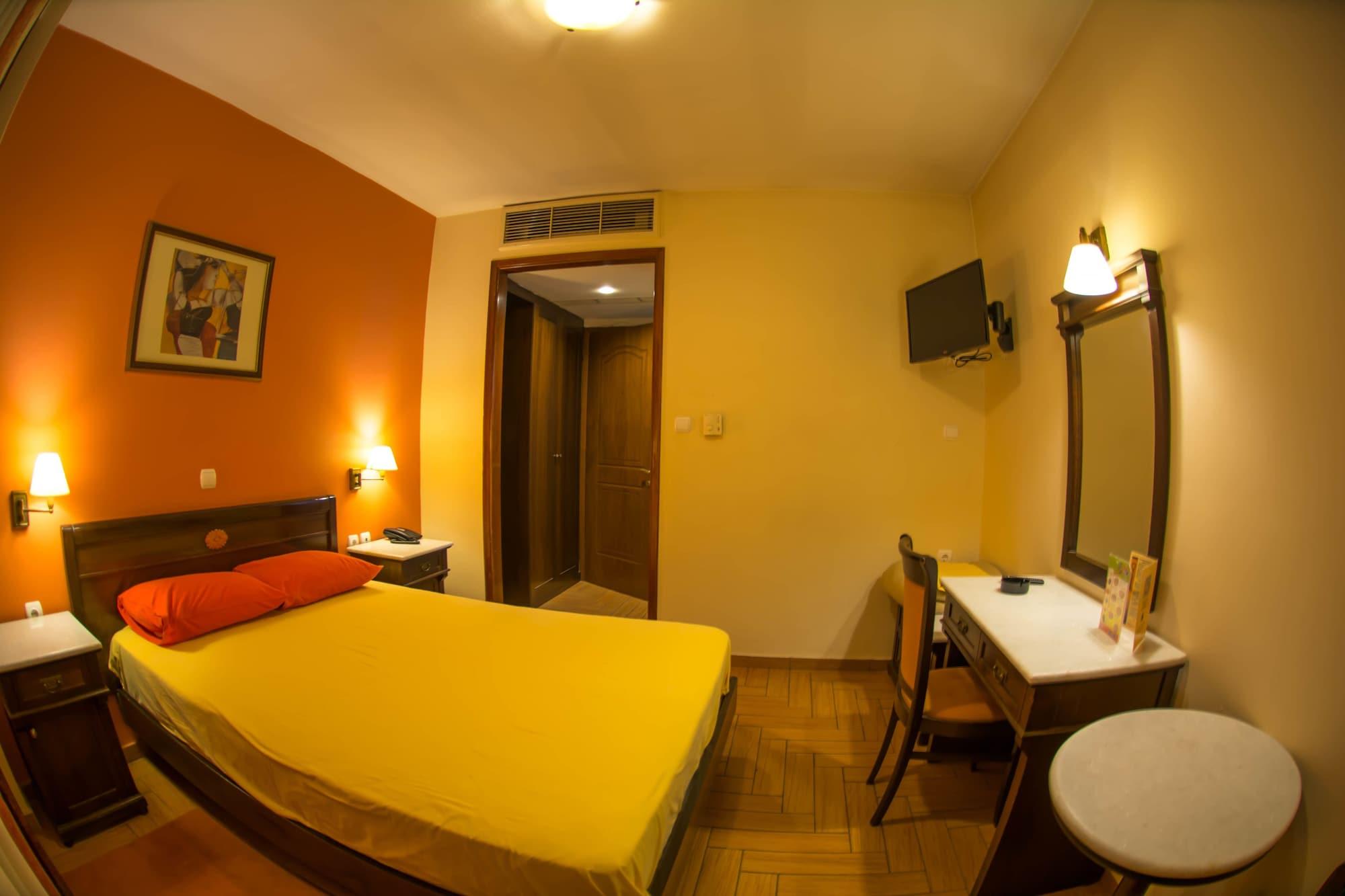 Hotel Chris Атина Екстериор снимка