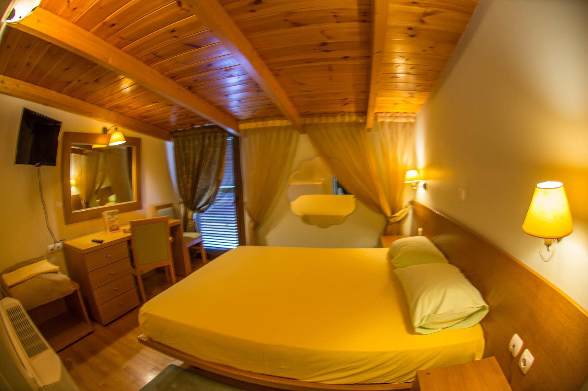 Hotel Chris Атина Екстериор снимка