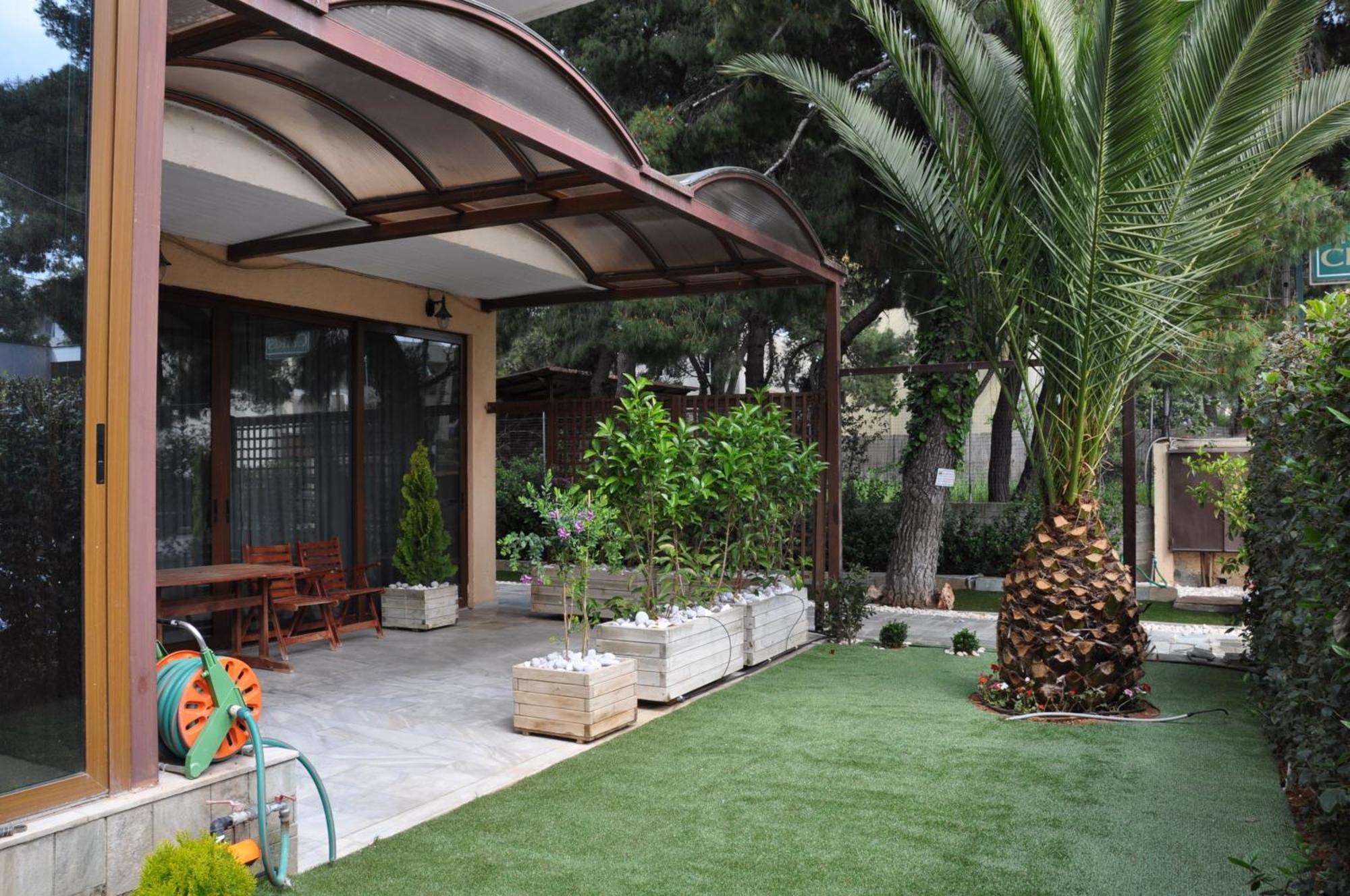 Hotel Chris Атина Екстериор снимка