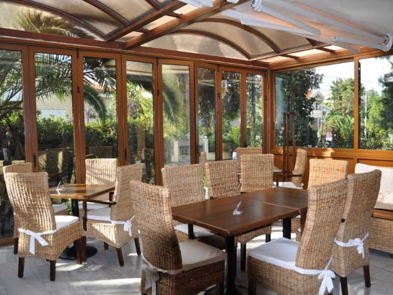 Hotel Chris Атина Екстериор снимка
