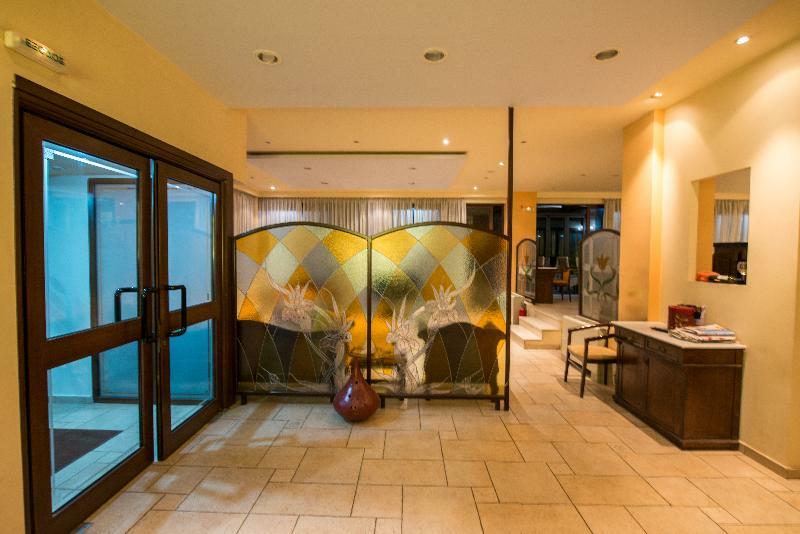 Hotel Chris Атина Екстериор снимка