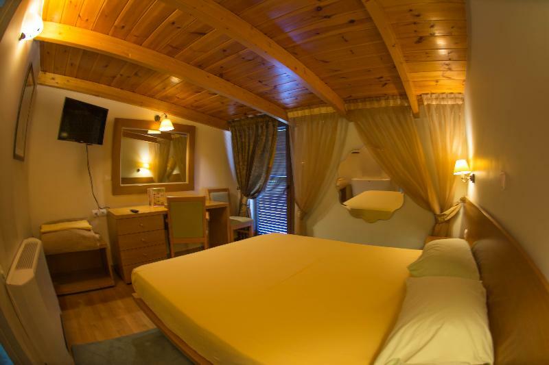 Hotel Chris Атина Екстериор снимка
