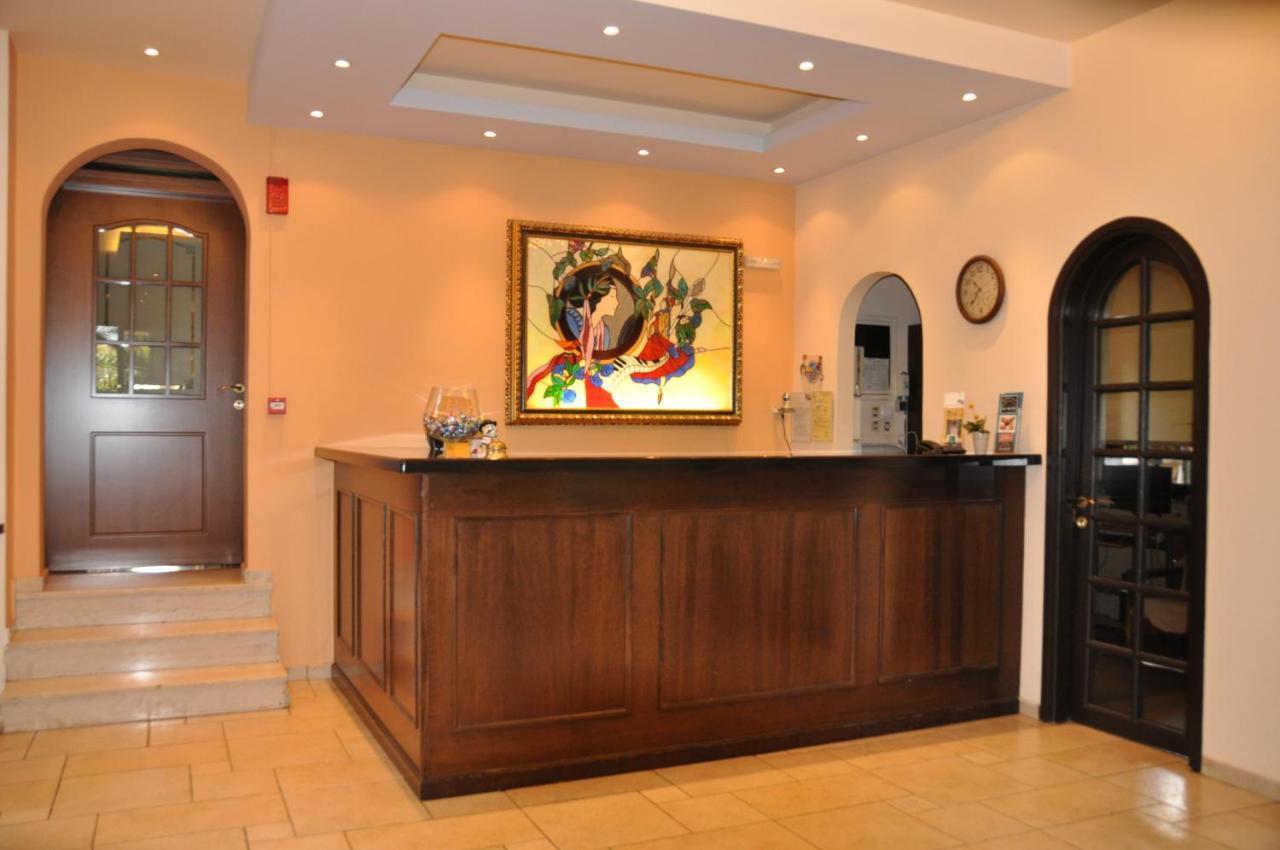 Hotel Chris Атина Екстериор снимка